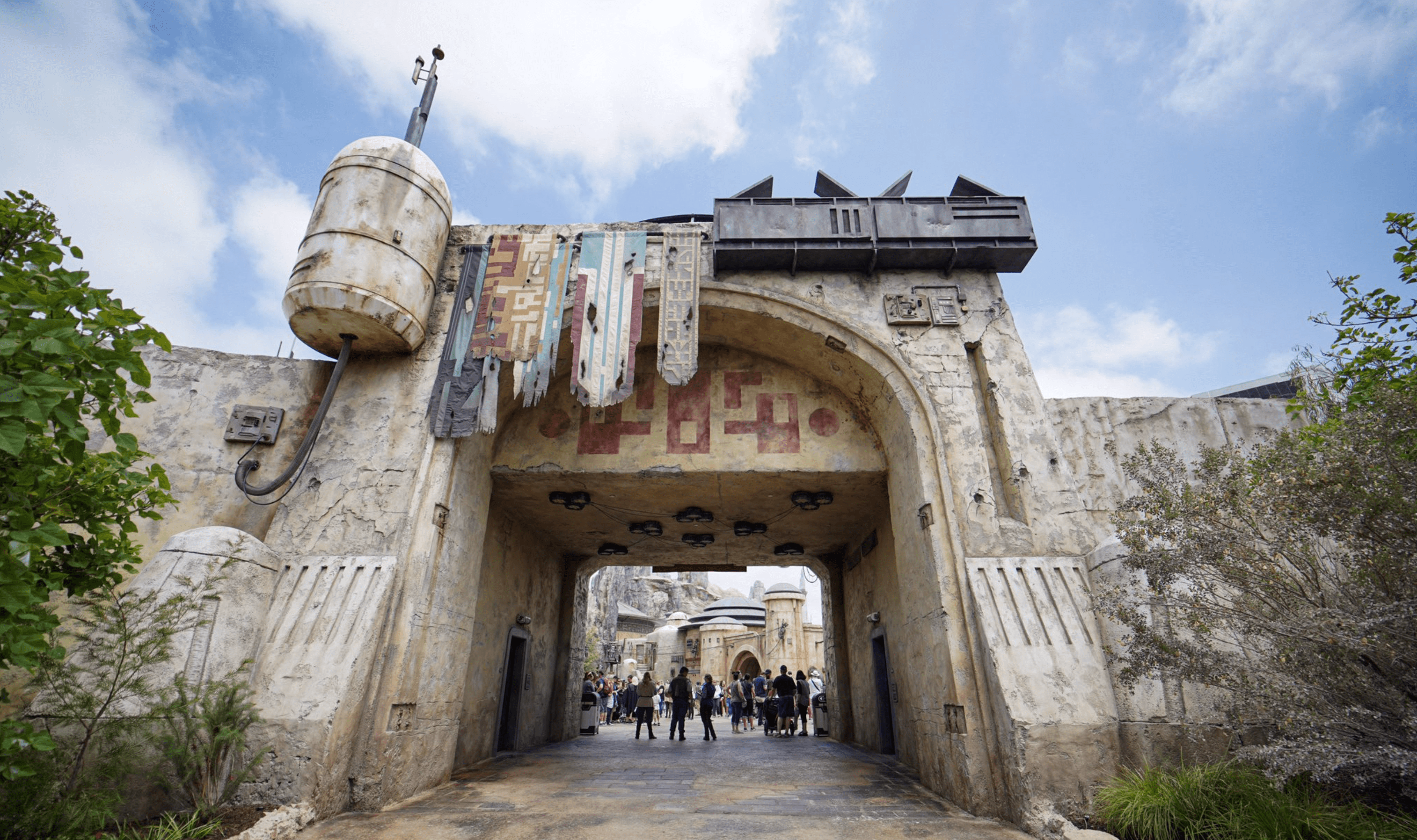 Star Wars: Galaxy's Edge Entrance