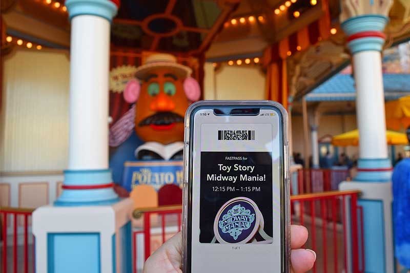 Disney MaxPass FASTPASS Reservations View in Disneyland App [Source: Undercover Tourist]