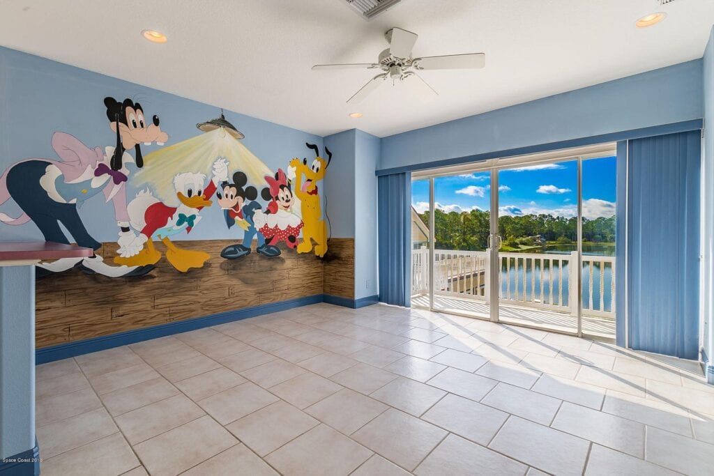 50+ Magical Pictures of Disney Themed Mansion in Florida