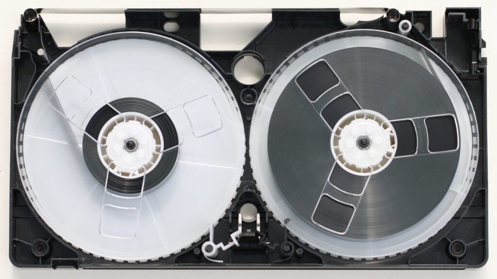 Inside a VHS Cassette [Source: Toby Hudson Wikimedia Commons]